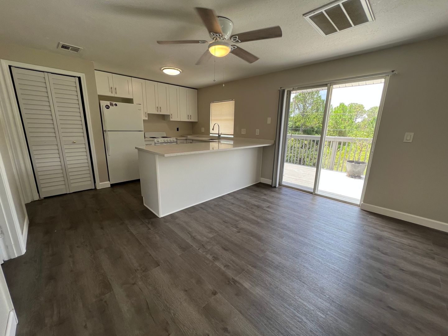 Palm Bay Apartment: 2041 Agora Cir SE