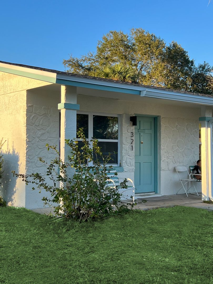 Port Orange Apartment: 311 Ocean Avenue