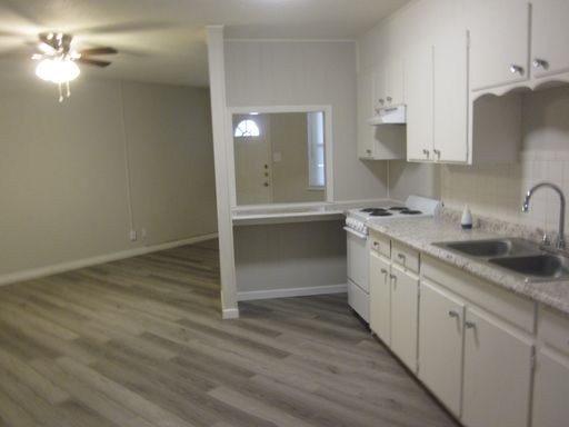 Nice 2 Bedroom Apartment in Canyon – photo 1