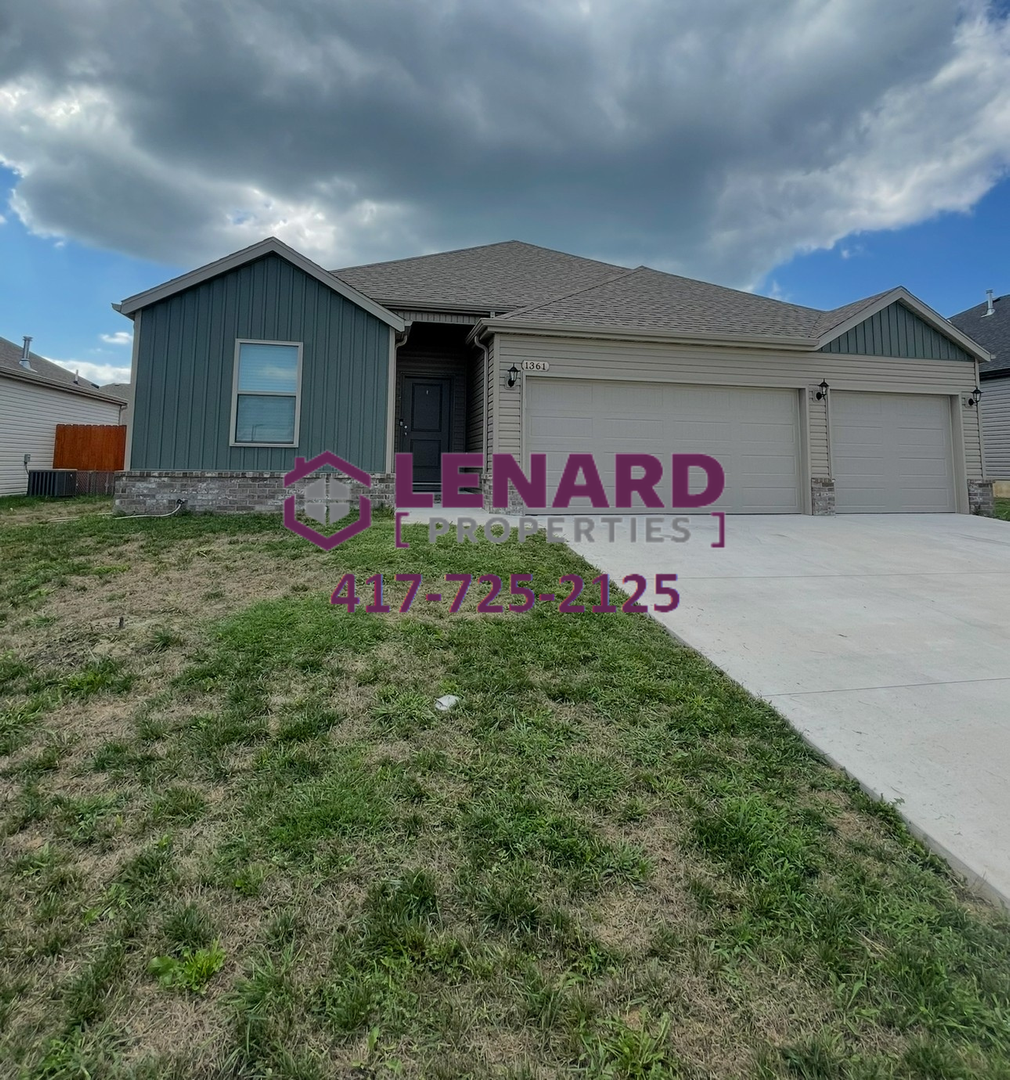 Republic House: 1361 S Lorraine Ave