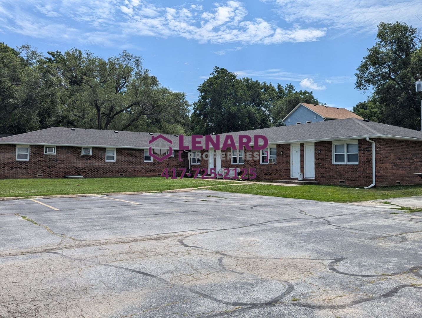 Bolivar Apartment: 210 W South St