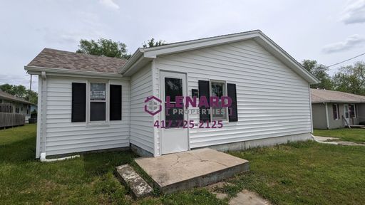 Cozy 2 Bedroom, 1 Bathroom Home!