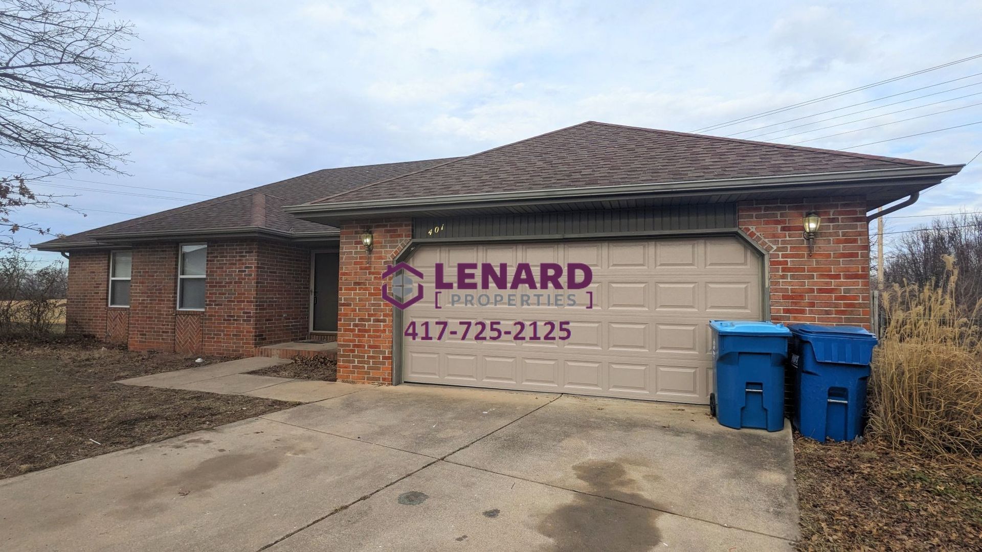 Nixa House: 401 W River Birch Ct