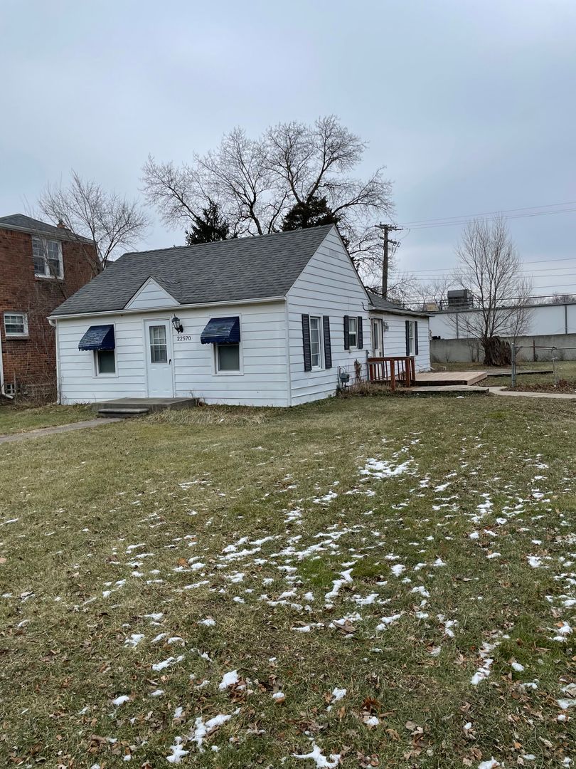 Farmington Hills House: 22570 Tulane