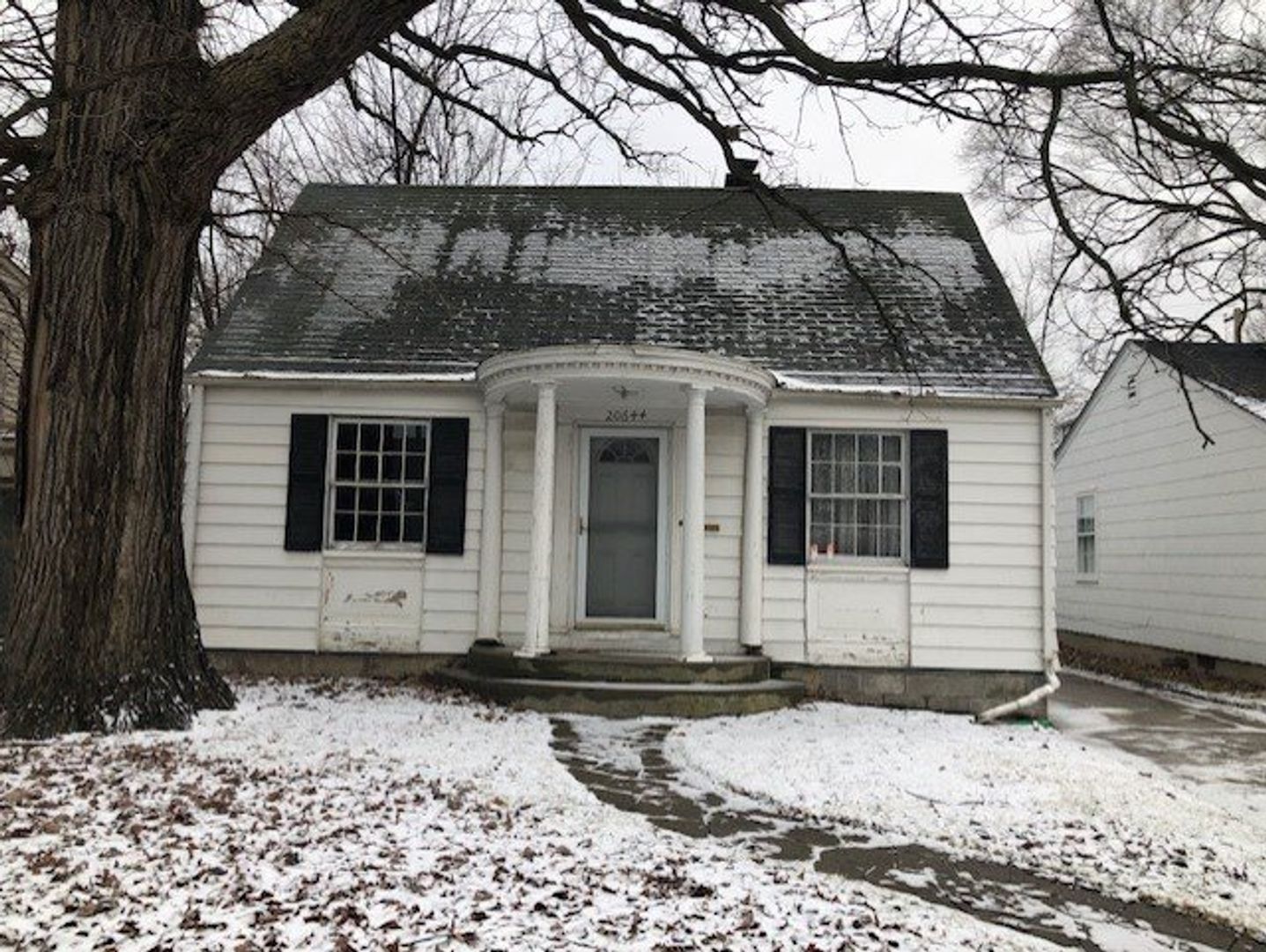 Harperwood House: 20644 Elkhart