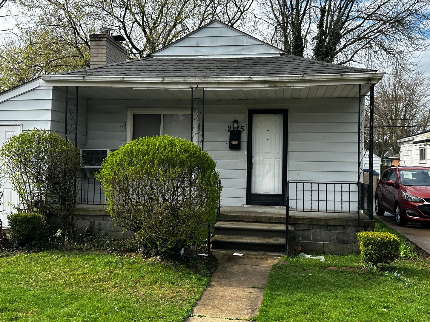 Grosse Pointe Woods House: 2175 Ridgemont Rd