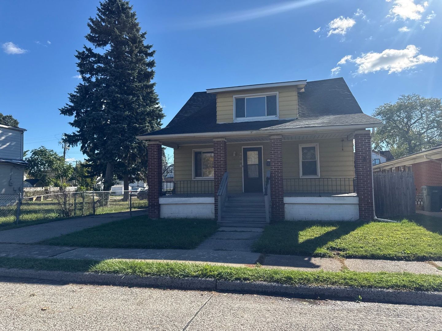 Lincoln Park House: 1623 Electric Ave.