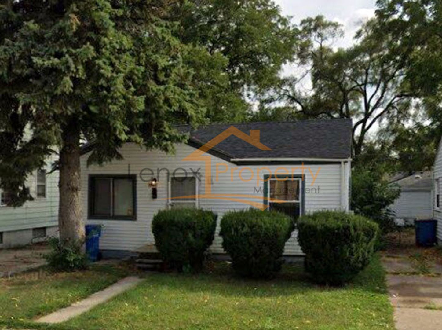 Warren House: 7020 Republic