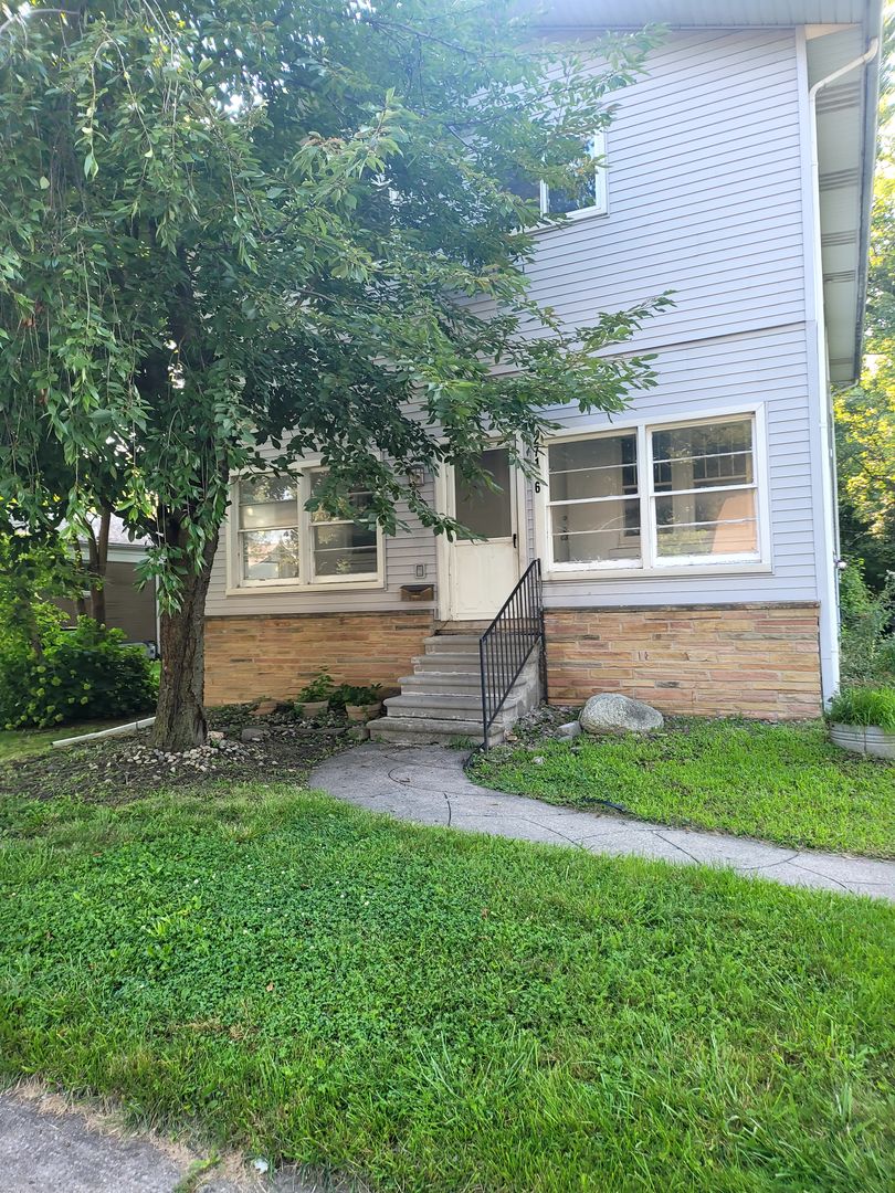 Roseville House: 27156 Blum