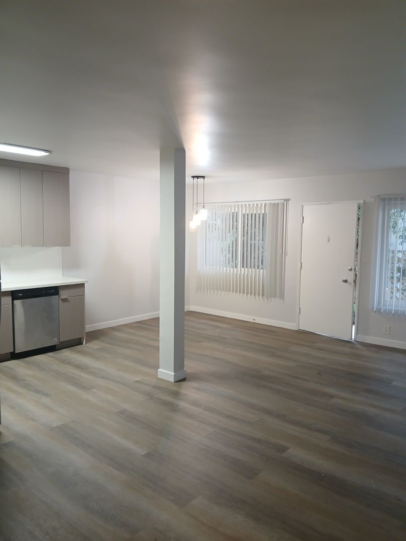 LOS ANGELES Apartment: 544 N HAYWORTH AVENUE