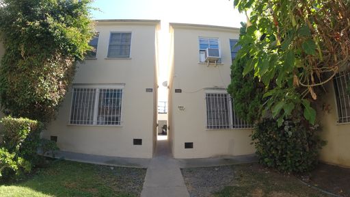 NEWLY REMODLED APARTMENT ON MELROSE – photo 1