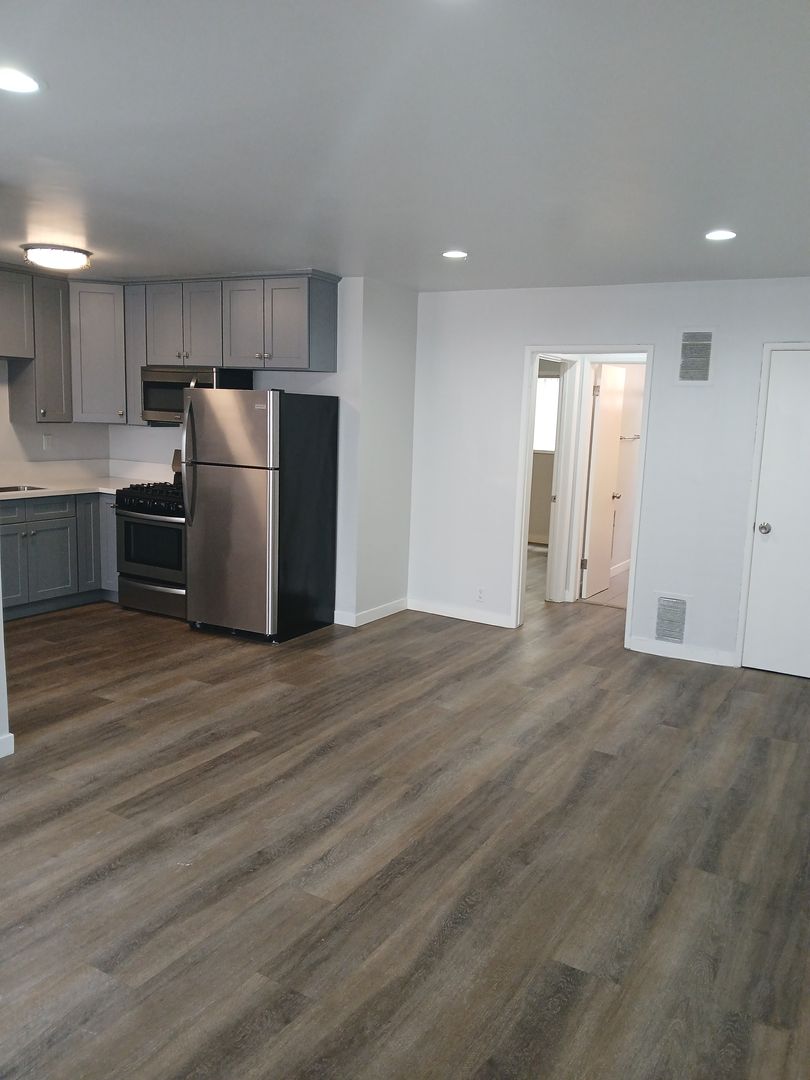 LOS ANGELES Apartment: 544 N HAYWORTH AVENUE