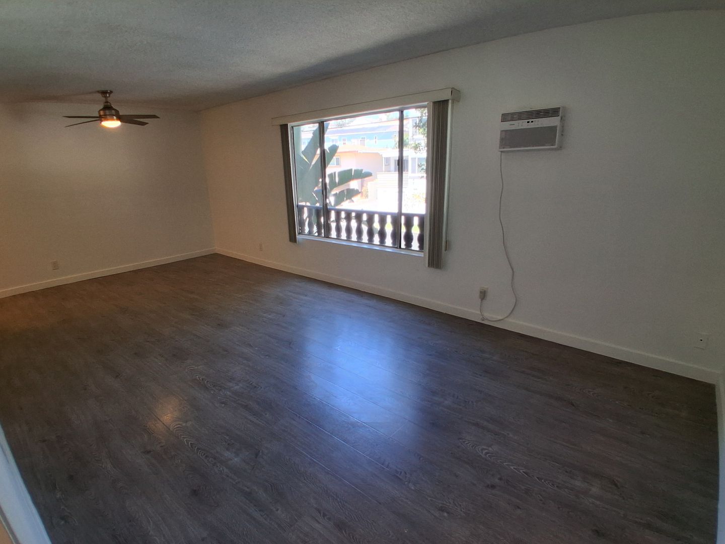 LOS ANGELES Apartment: 1539 WOODRUFF AVENUE