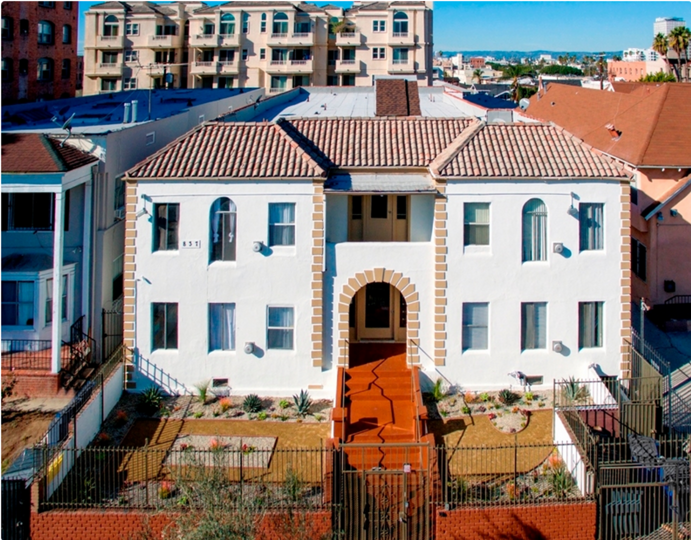 LOS ANGELES Apartment: 837 S NORMANDIE AVENUE