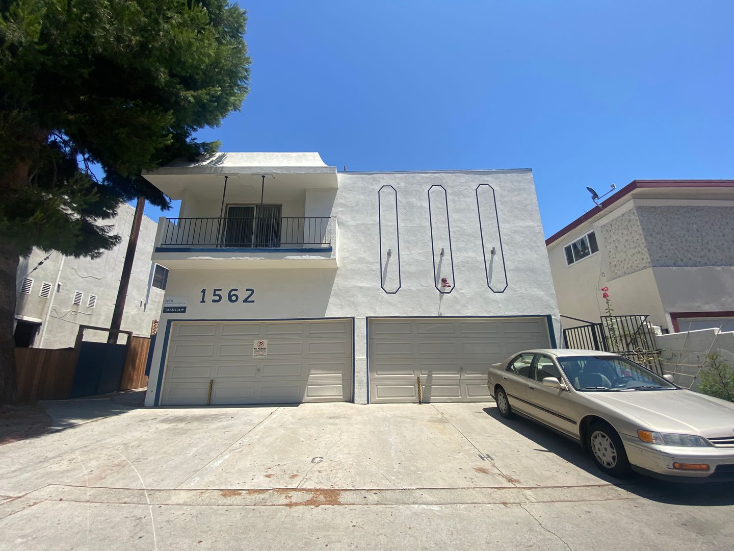 LOS ANGELES Apartment: 1562 BARRY AVENUE
