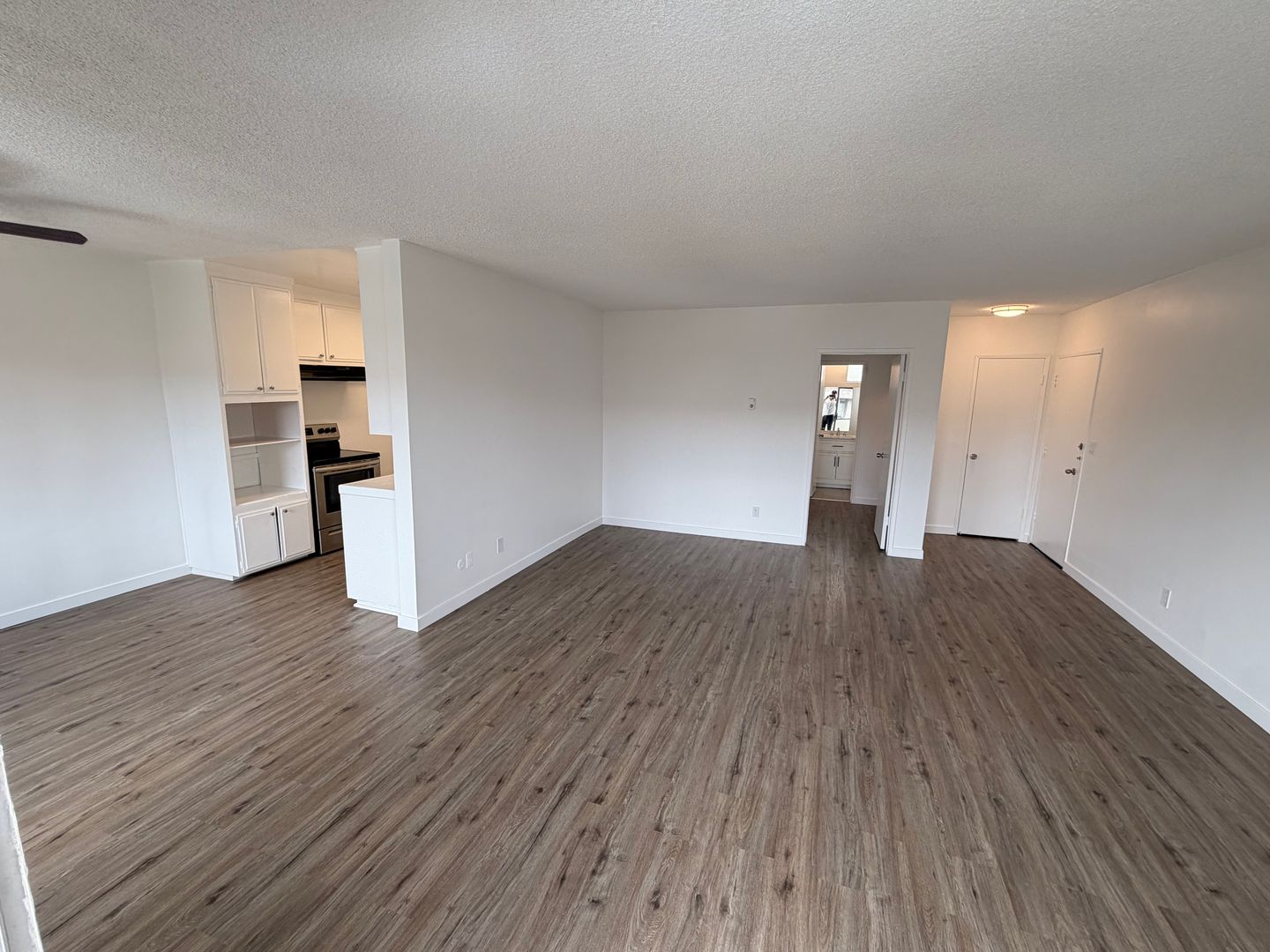 ENCINO Apartment: 5301 NEWCASTLE AVENUE