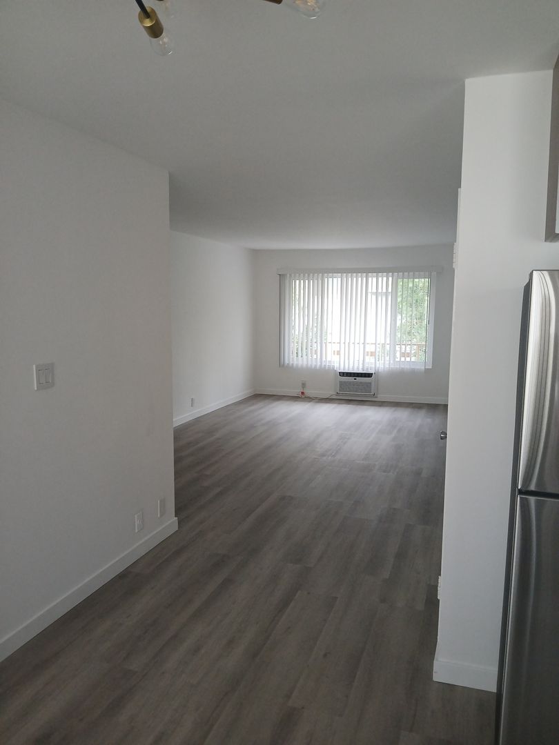 LOS ANGELES Apartment: 544 N HAYWORTH AVENUE