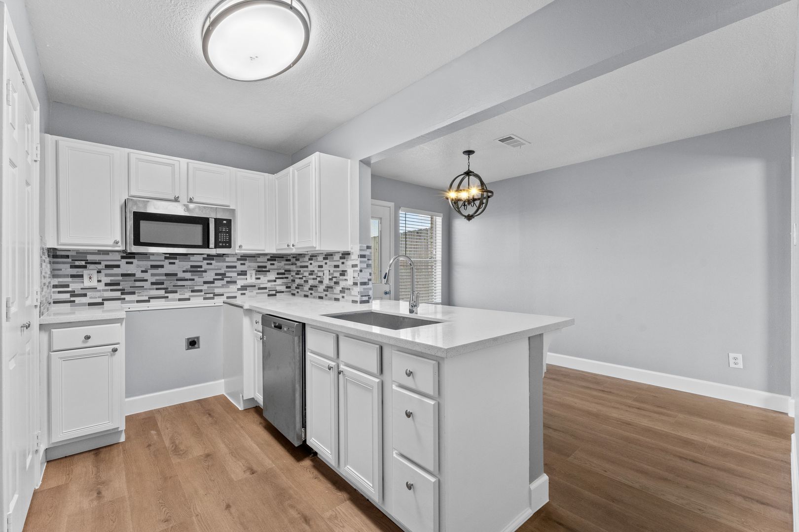 Dickinson Apartment: 100 Green Isle Avenue