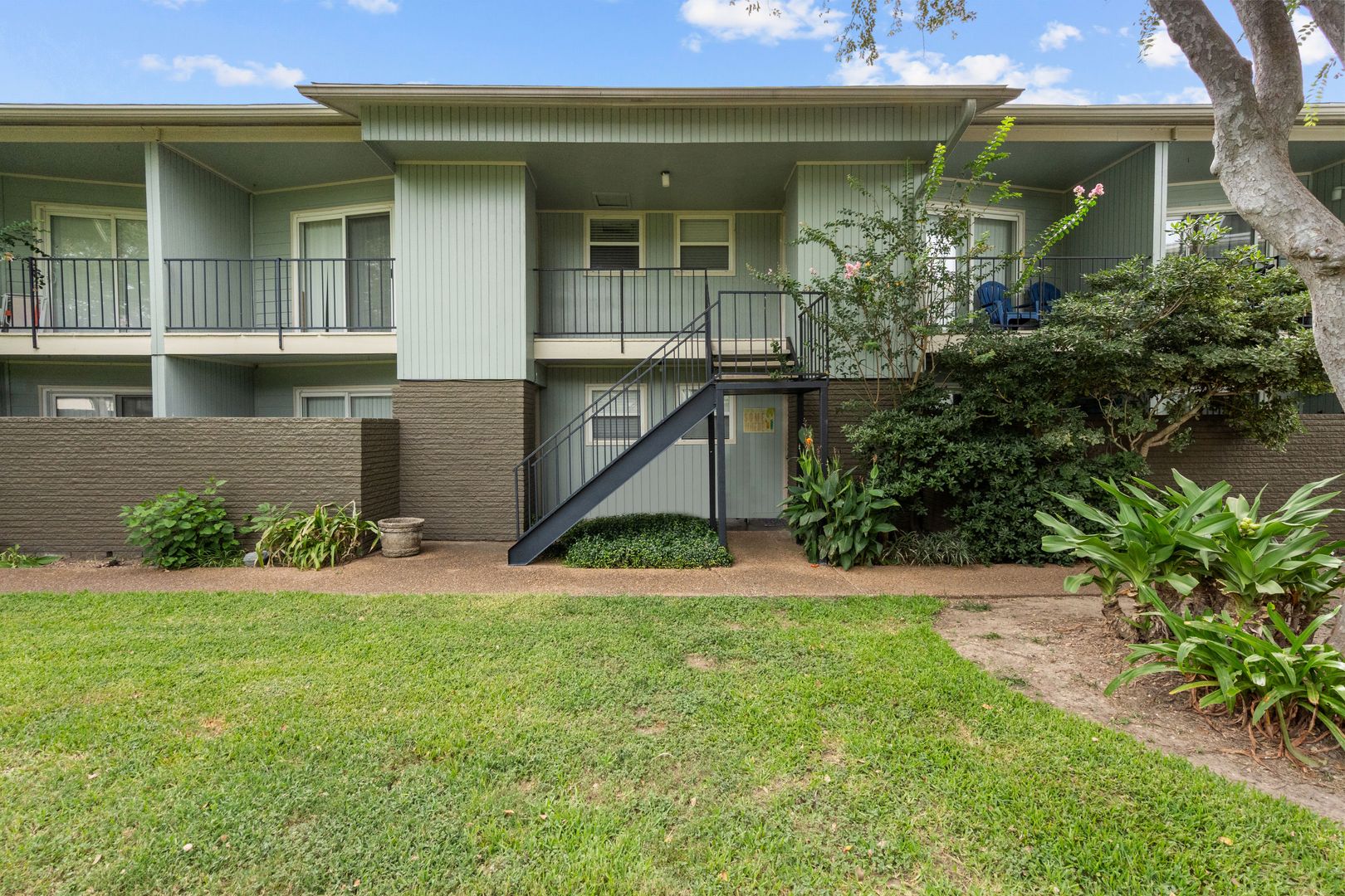 Tradewinds Apartment