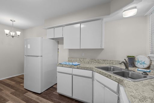 1 Bedroom Apartment – 102 Strand Street - #27, Galveston, TX 77550