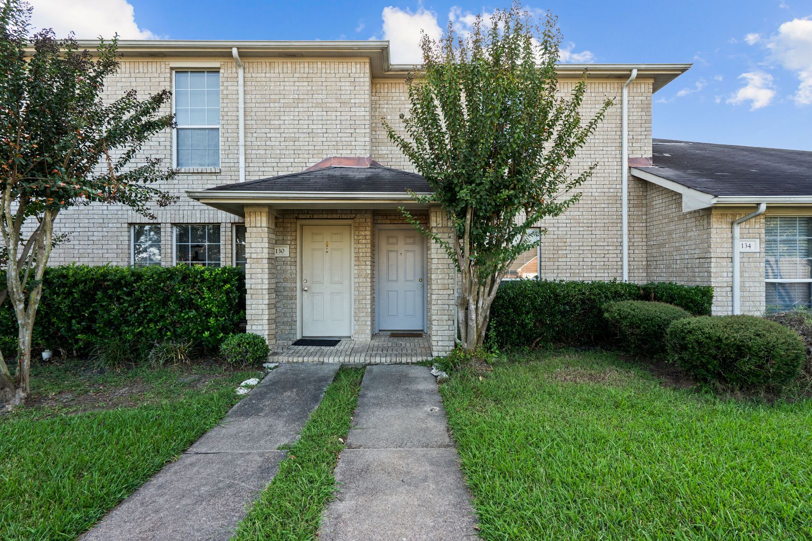 Dickinson Apartment: 100 Green Isle Avenue