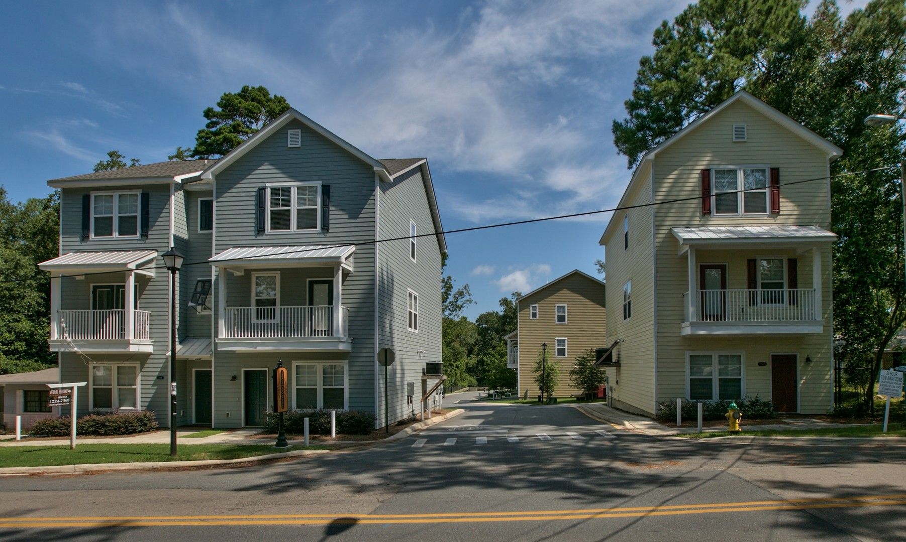 1864 West-1862 Bellevue Way