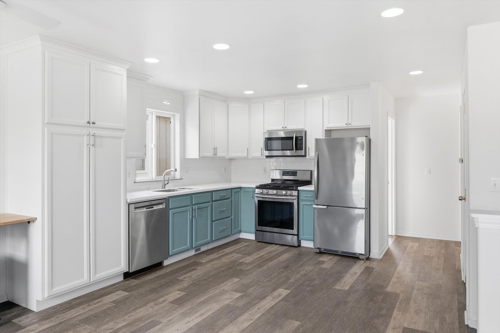 Tacoma House: 630 N Steele St