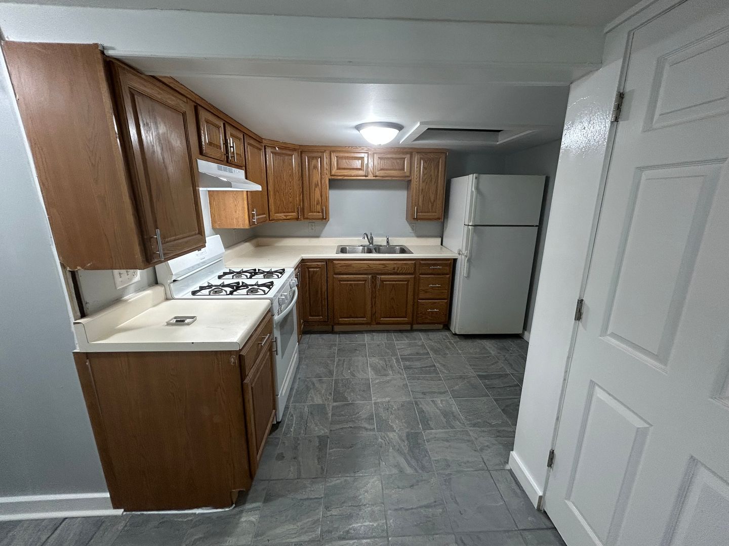 Racine Apartment: 1533-1535 Winslow