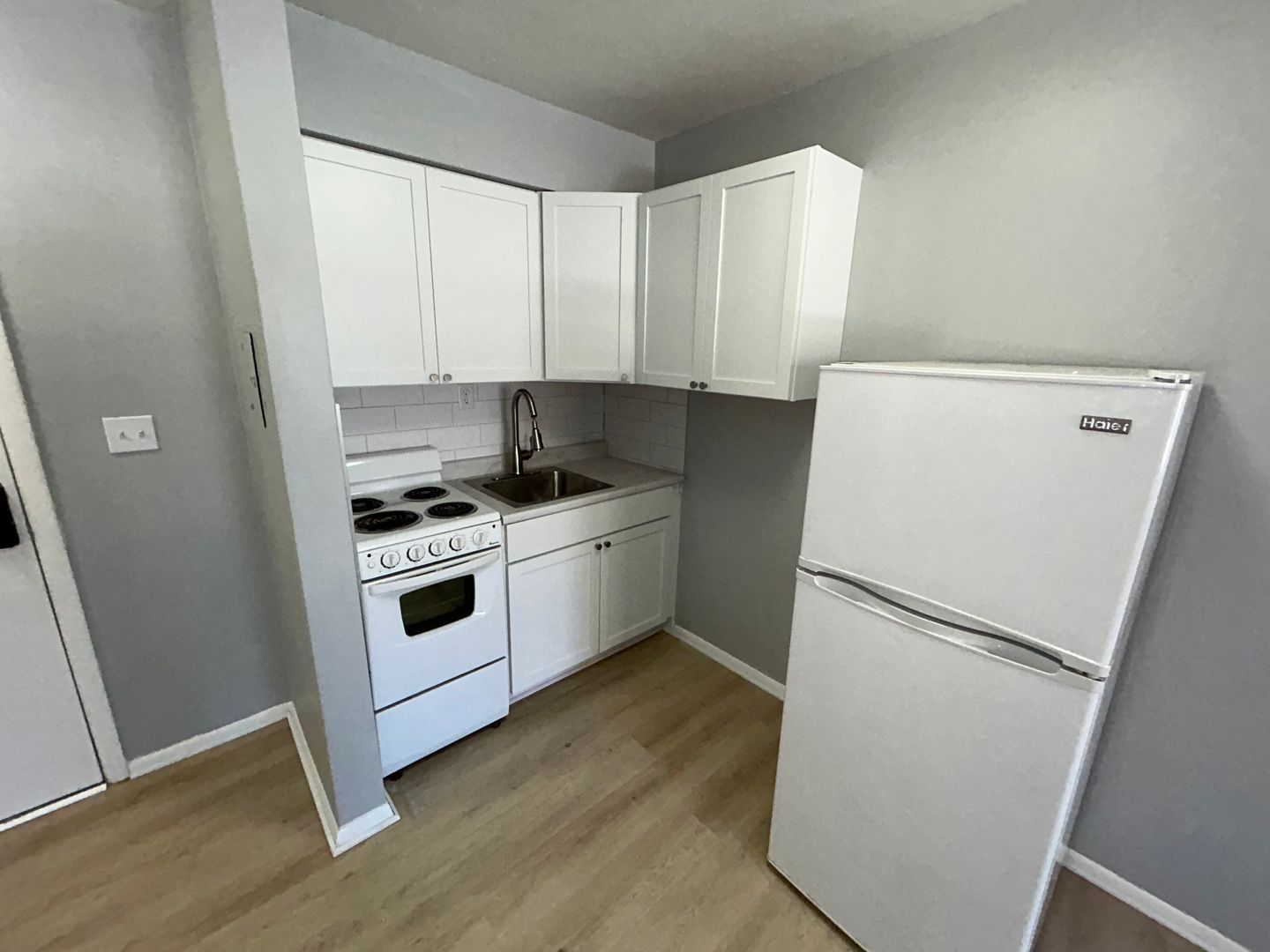 Racine Apartment: 1915 Washington Ave.