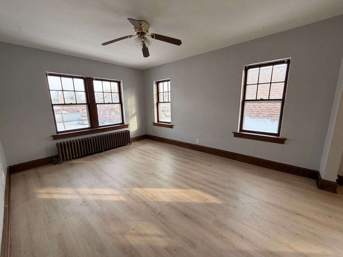 Racine Apartment: 2701 Arlington Ave.