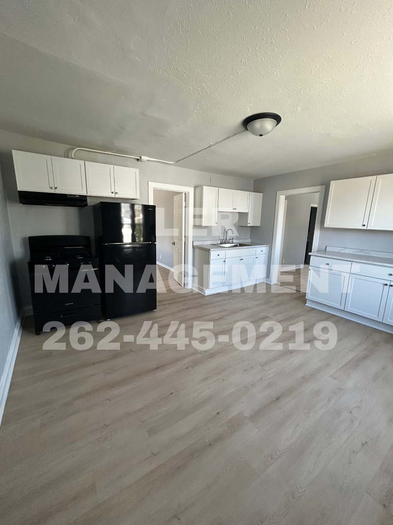 Kenosha Apartment: 1510 57th Street