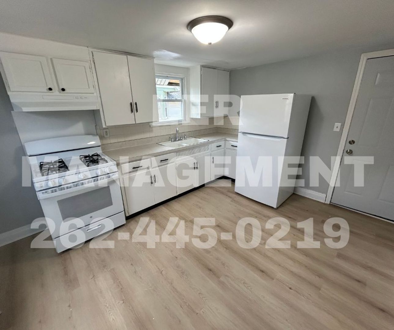Kenosha Apartment: 1811 54th Street
