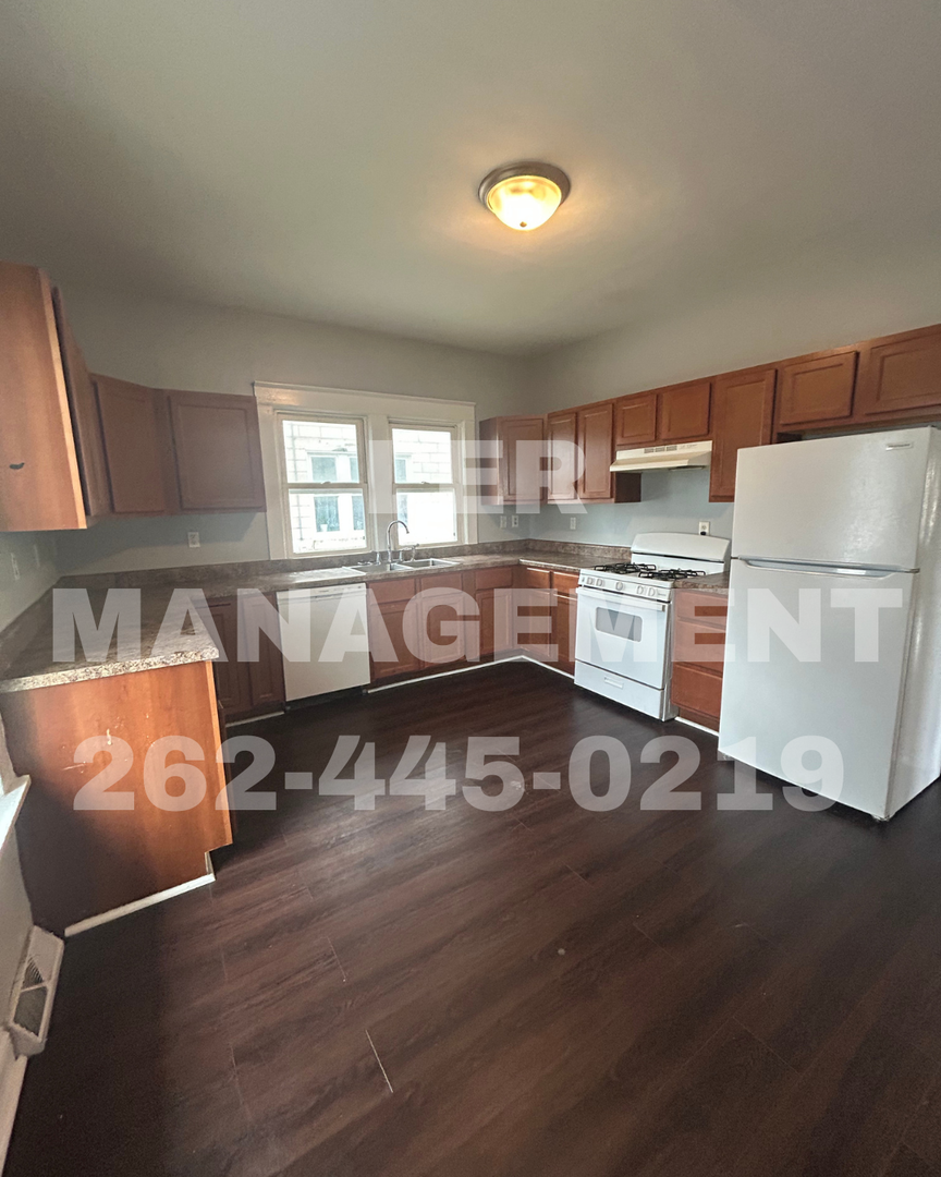 Kenosha Apartment: 7324 38th Ave
