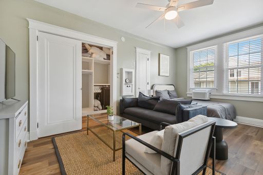 Fully furnished studio apartment!! – photo 1
