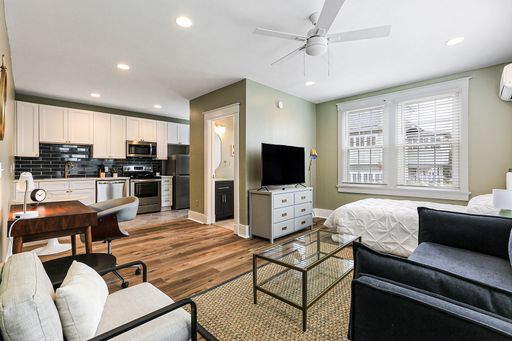 Fully furnished studio apartment!! – photo 1
