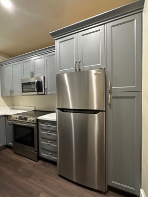1 MONTH FREE - DREAM VINTAGE APARTMENT - One Bedroom One bathroom, Gorgeous Kitchen – photo 1