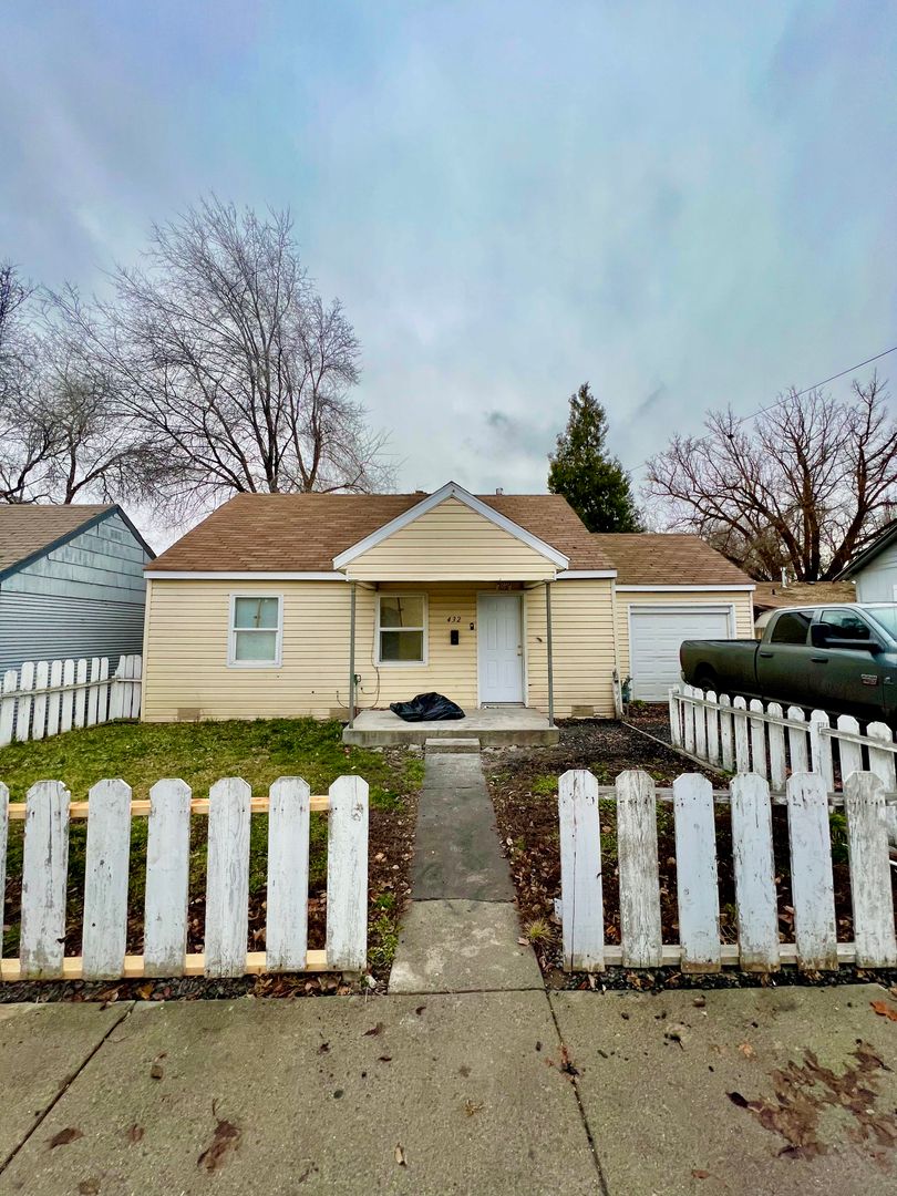 Klamath Falls House: 432 Division St