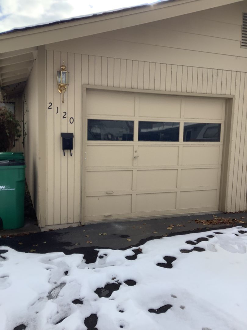 Klamath Falls Apartment: 2118-2120 Eberlein Ave