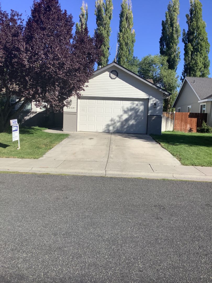 Klamath Falls House: 5039 Villa Dr.