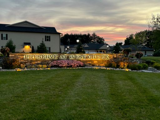 Woods Facing, Luxury End Unit in Guilderland – Private Entrance, Balcony, Many Utilities Included!
