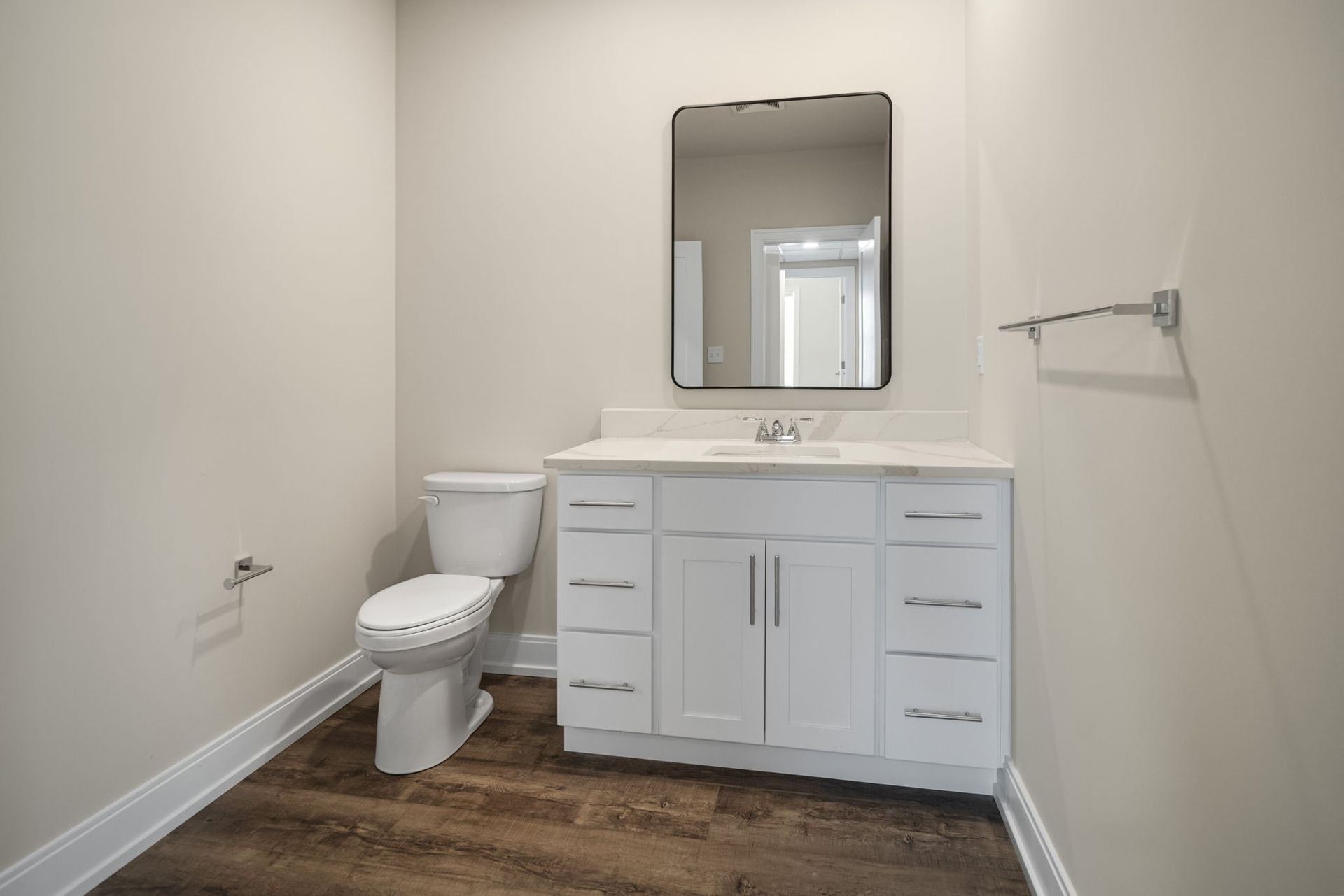 Ready for Fall! New, Luxury Two Bedroom Flat in Guilderland! 11 of 12