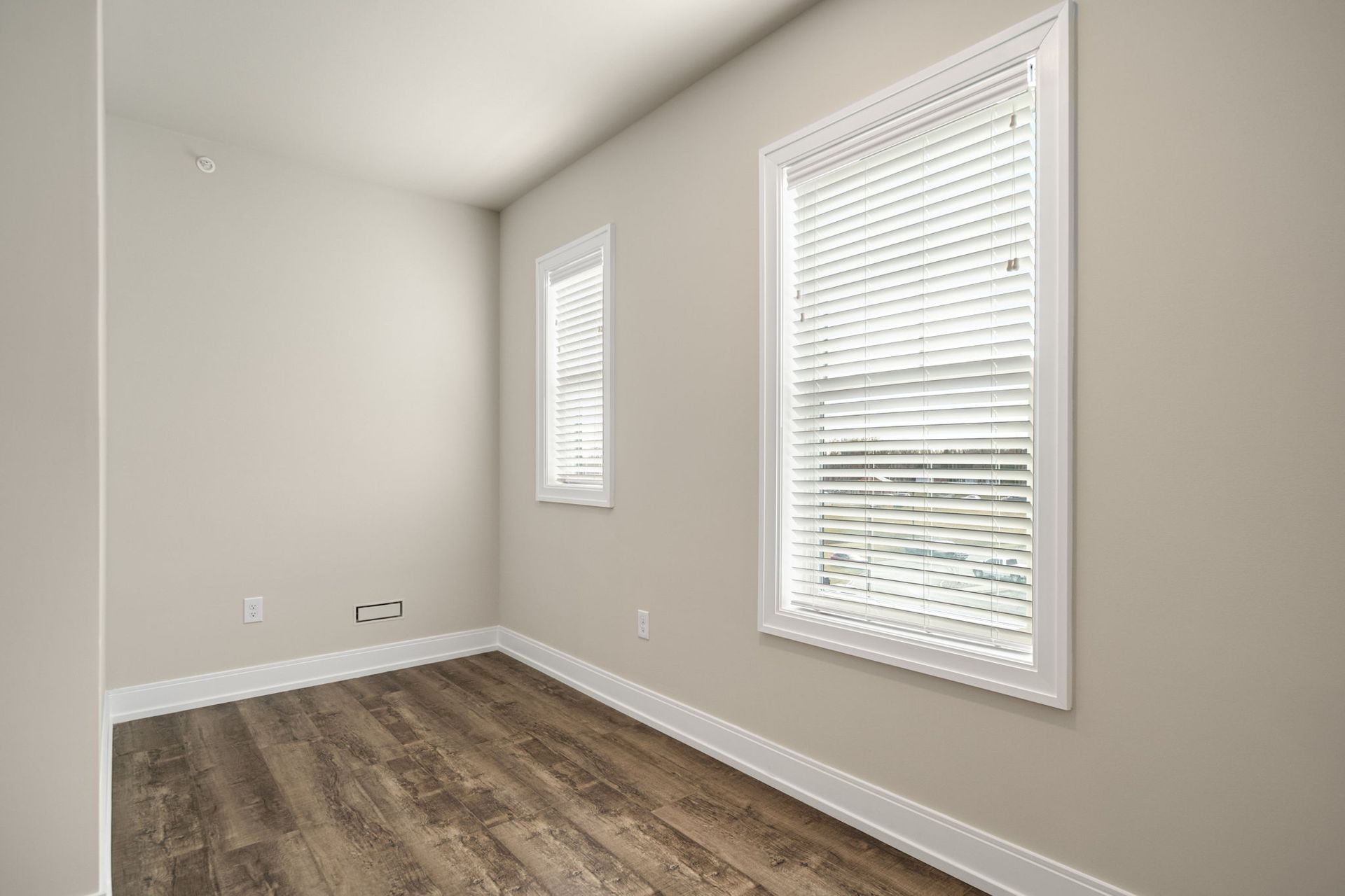 Ready for Fall! New, Luxury Two Bedroom Flat in Guilderland! 9 of 12