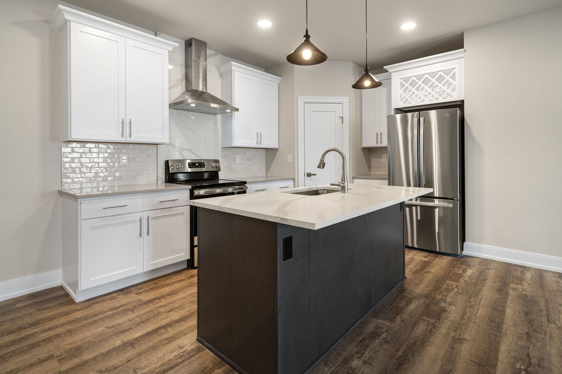 Ready for Fall! New, Luxury Two Bedroom Flat in Guilderland! 4 of 12