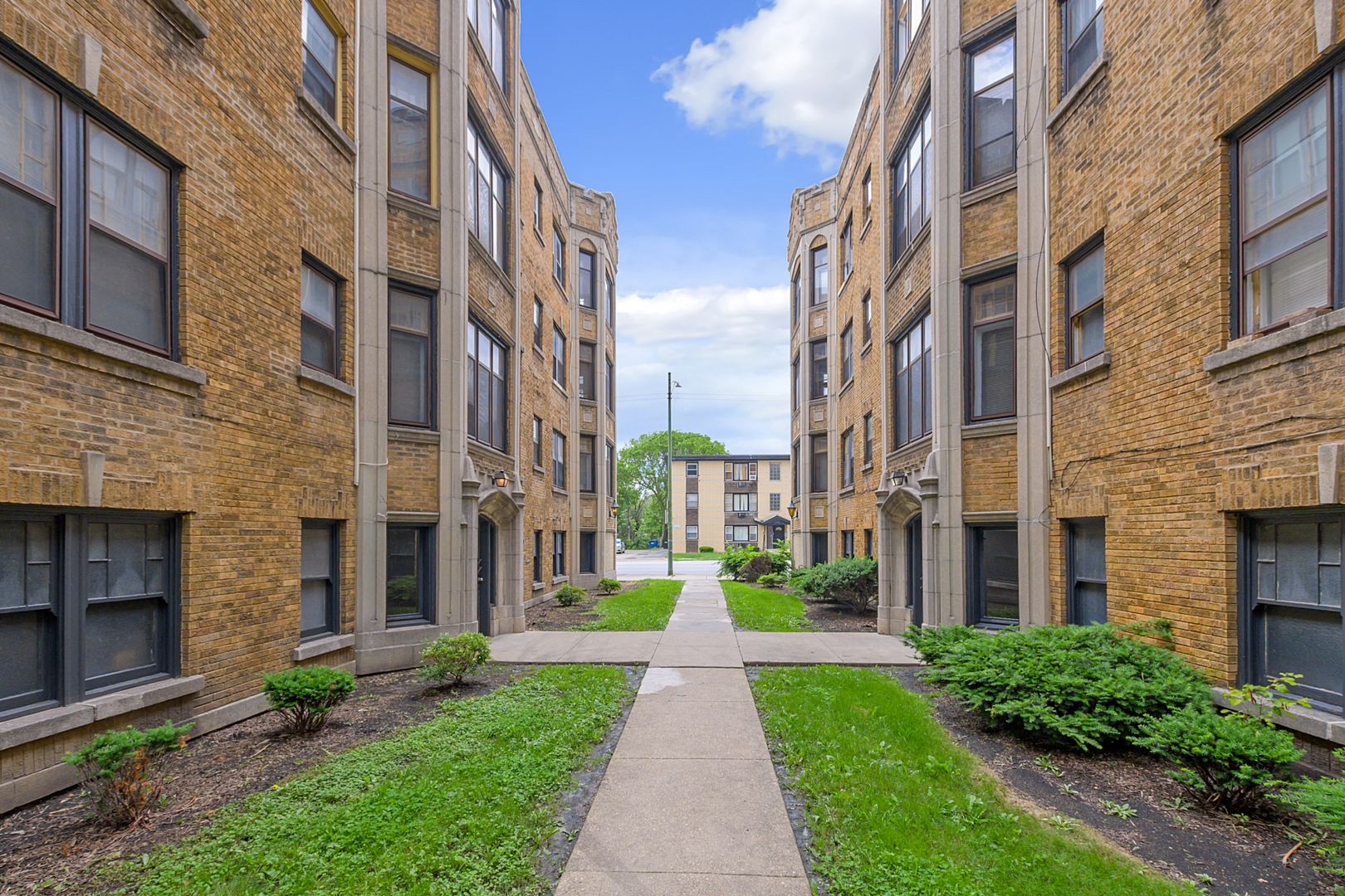 Chicago Apartment: 2253-59 W. 111th St