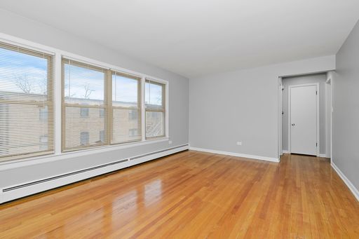 Charming & Updated 1-Bedroom Apartment | 10511 S Hale Ave #3B – photo 1