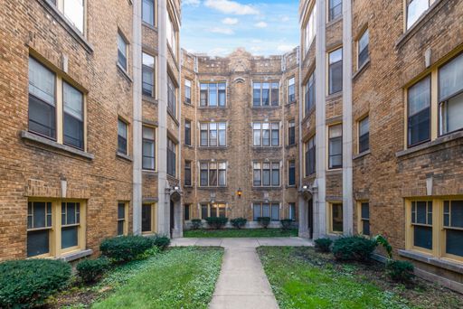 3 Bed 2 Bath Rental at 2257 W 111th St Unit #3N, Chicago, IL – photo 1
