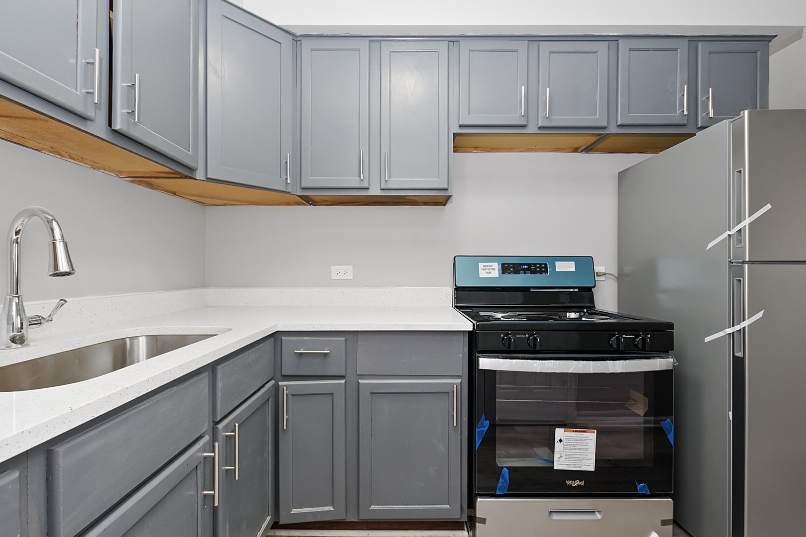 Chicago Apartment: 7806-7812 S Troy St