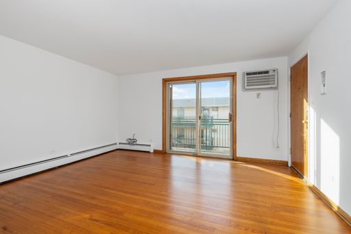 CHA Participant's welcome!! Utilities Included!! To schedule a showing please – photo 1