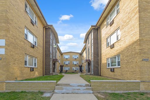 Charming & Bright 1BD/1BA in South Shore – Free Heat Included! – photo 1