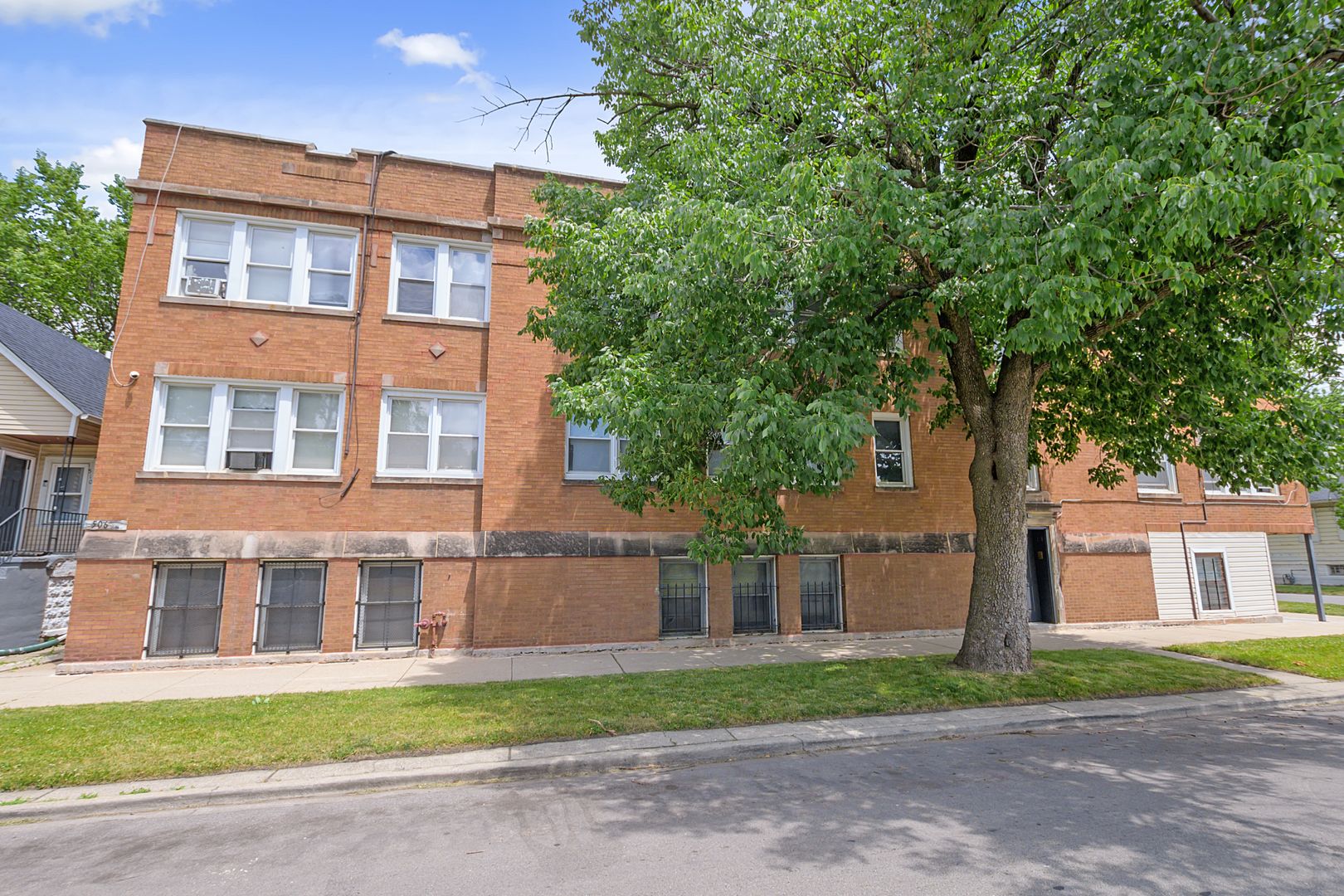 Chicago Apartment: 7956 S Normal Ave